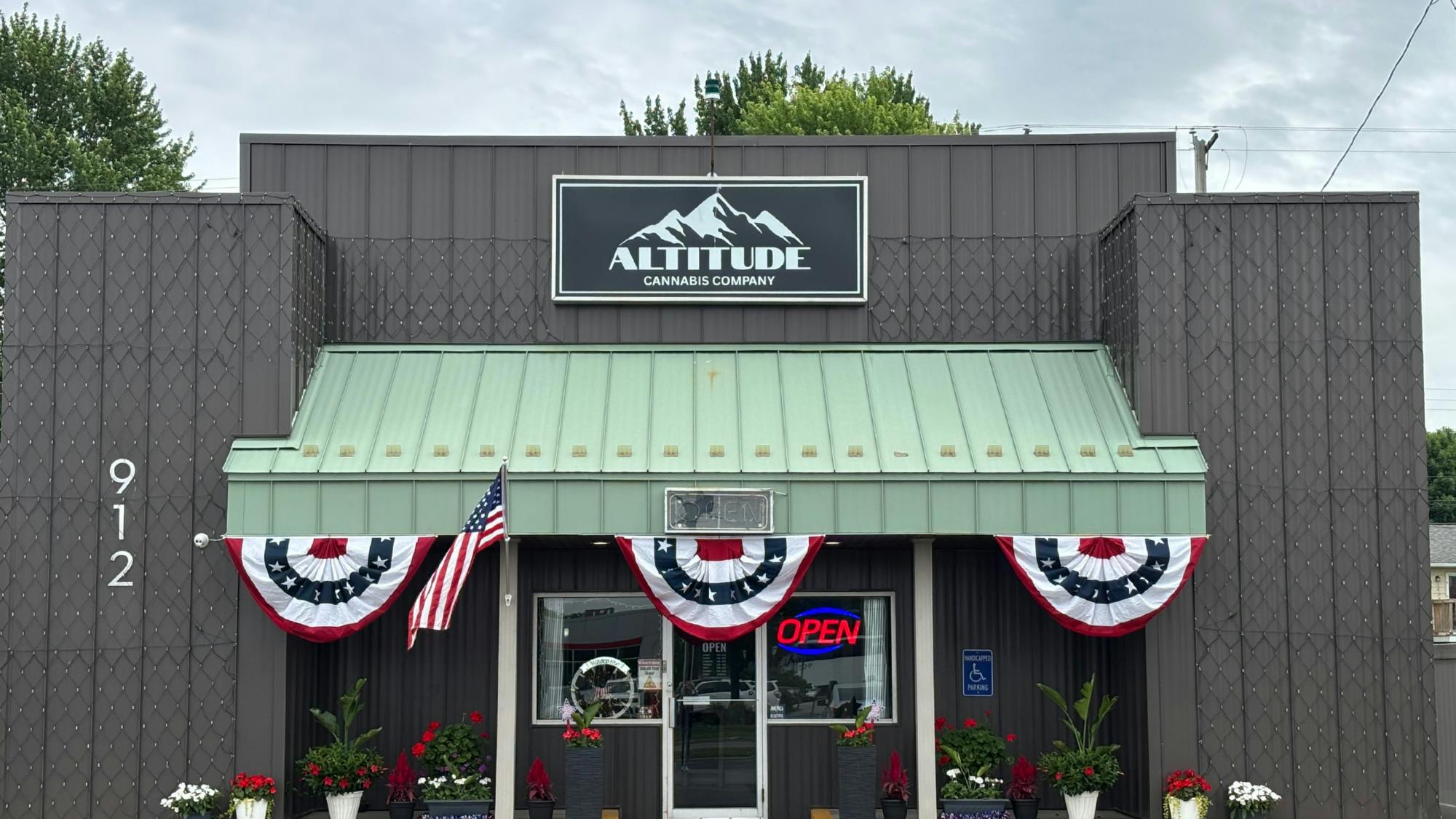 Altitude Cannabis Co Vape Pens | Order Online