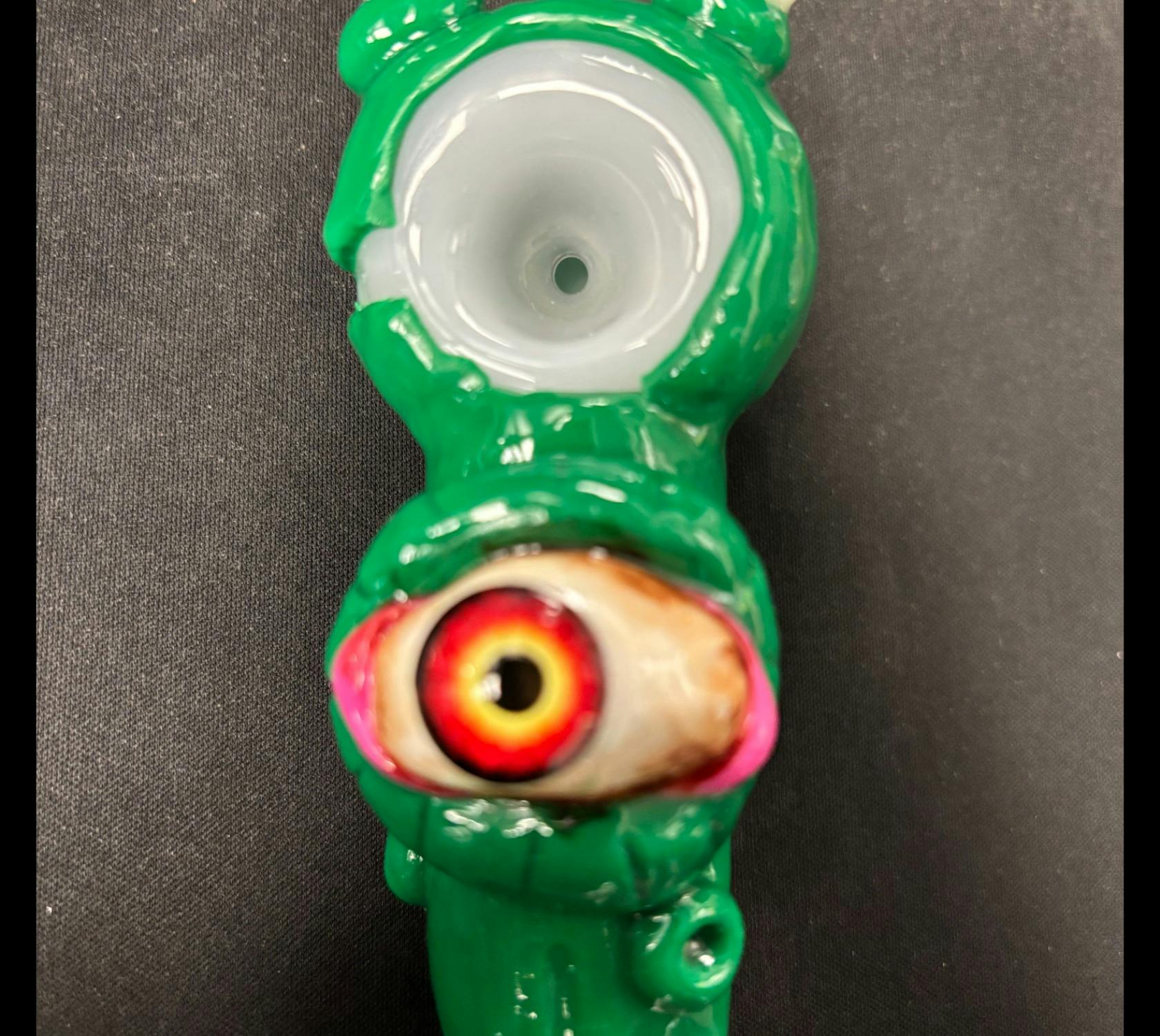 * 4" Heavy Glass W/Horns & Eye Design | Green | Pipe | 907 Distributors