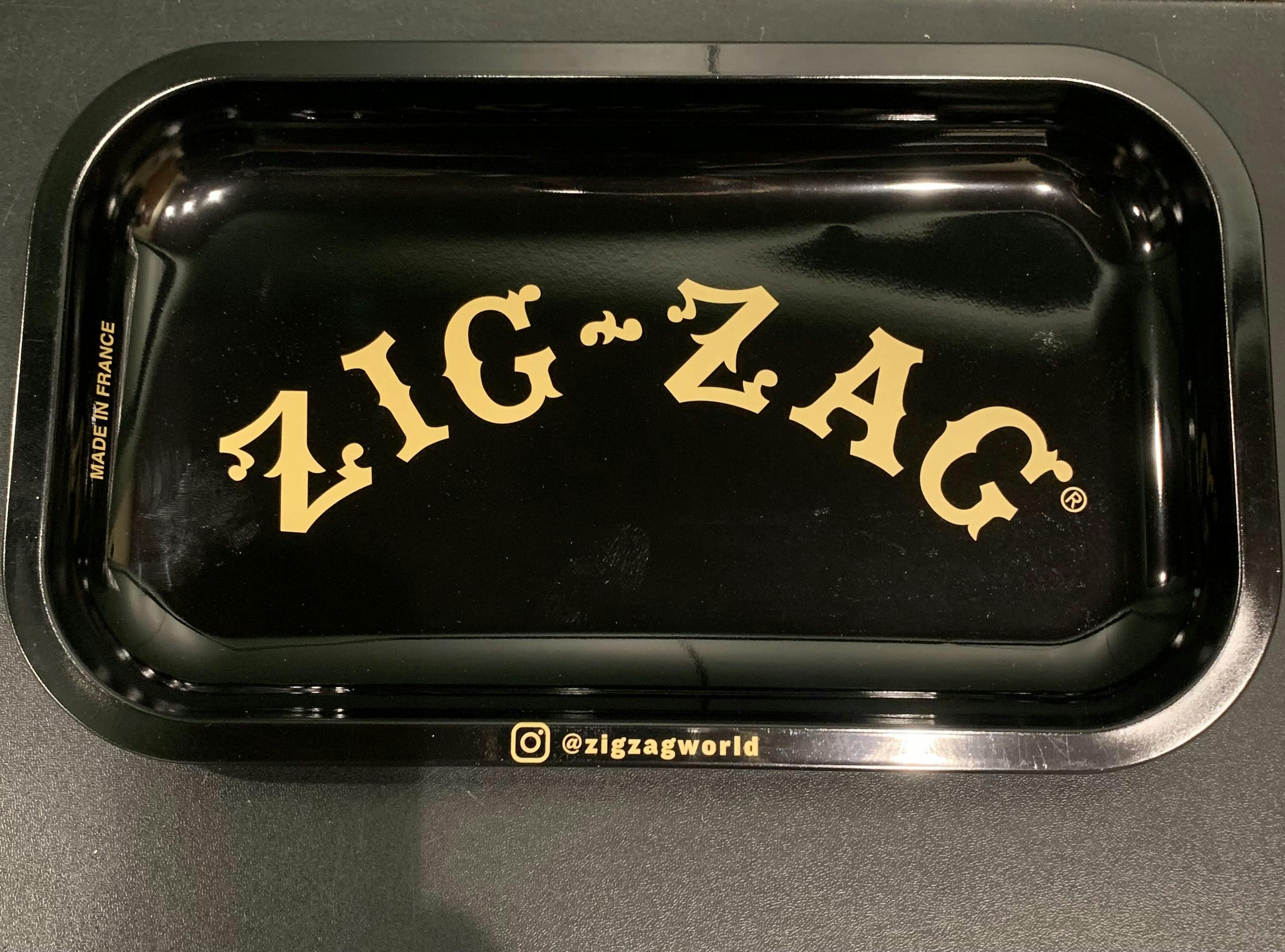 Small Black Rolling Tray || Zig Zag at Positive Energy Dispensary - Ocean City