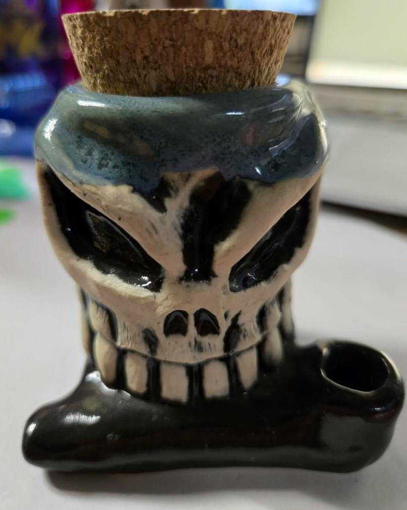 Skull Pipe and Jar