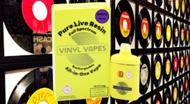 Vinyl Vapes - Runtz - 1000mg Live Resin AIO