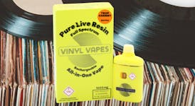 Vinyl Vapes - Trop Cherry - 1000mg Live Resin AIO