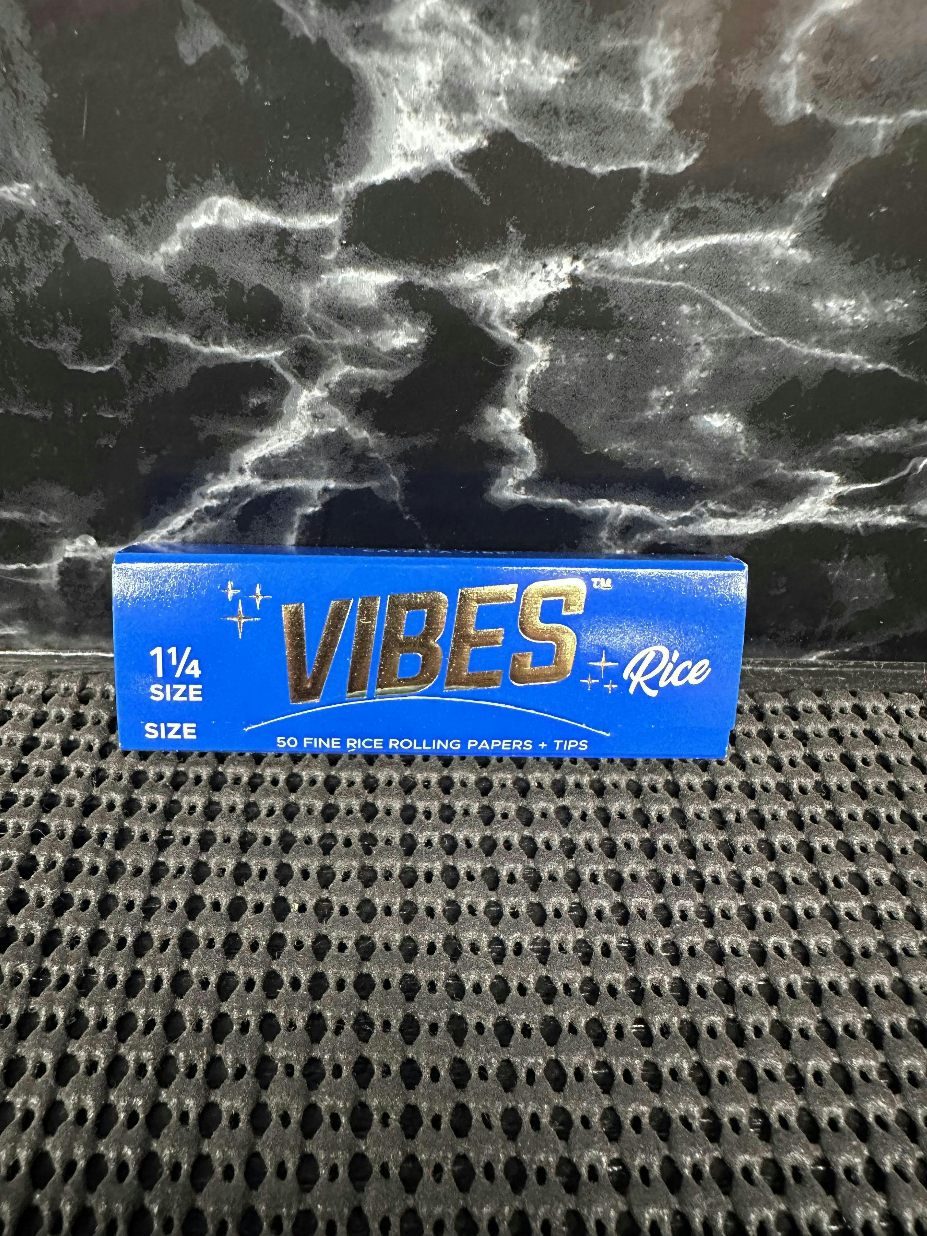 VIBES TIPS WIDE BLUE BOX WHITE TIPS * 21+ NO MED CARD REQUIRED*
