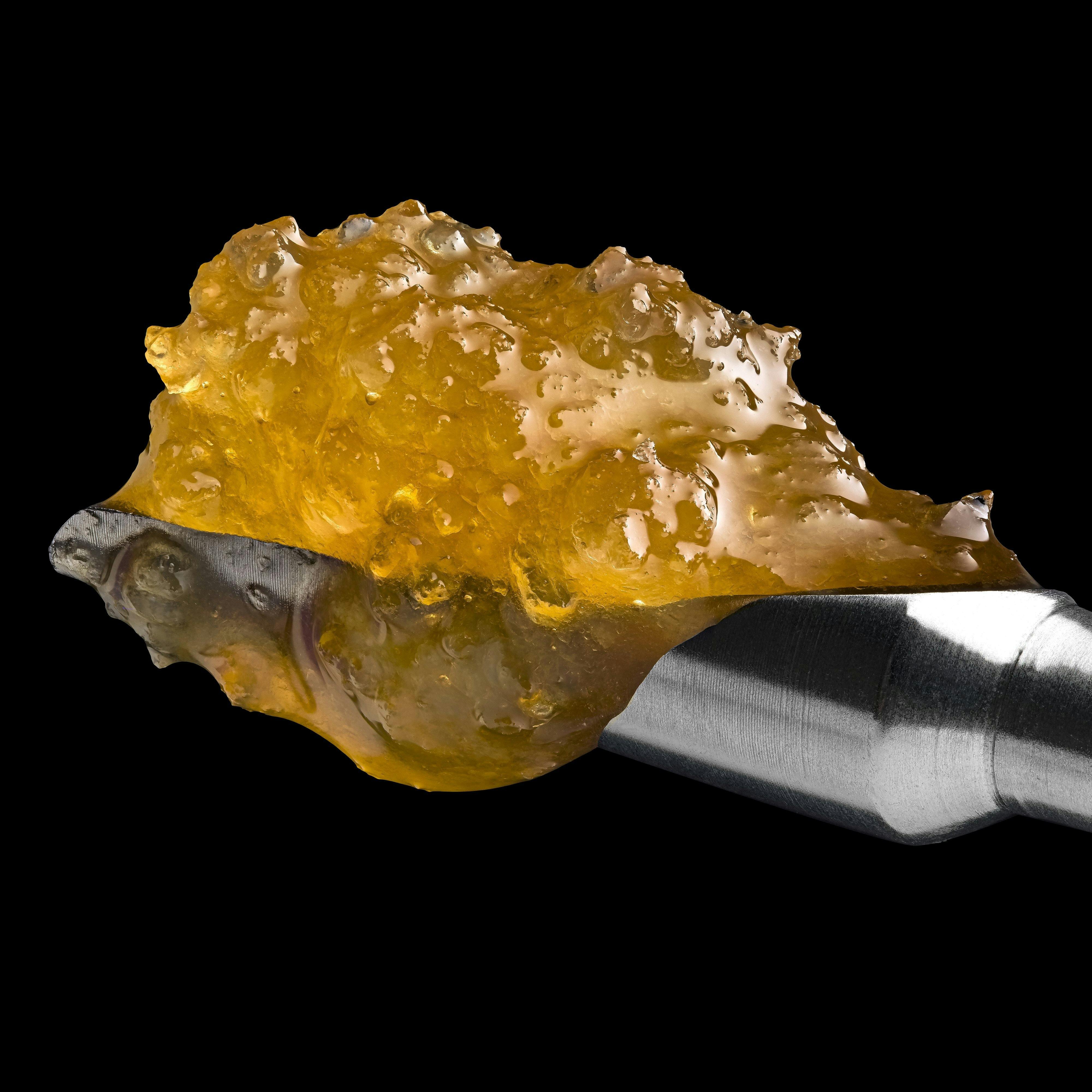 Lemon Velvet Runtz | Lifted Cannabis - Sugar Crystals