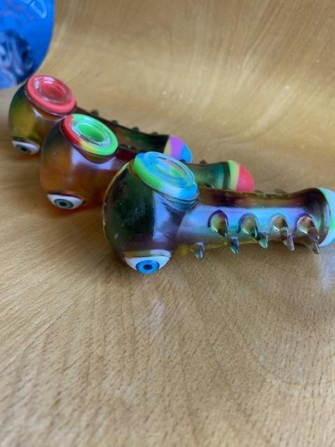 Weird Alien Hand Pipe