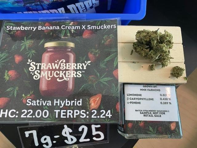 Strawberry Smuckers 7g/$25 by Oklafornia