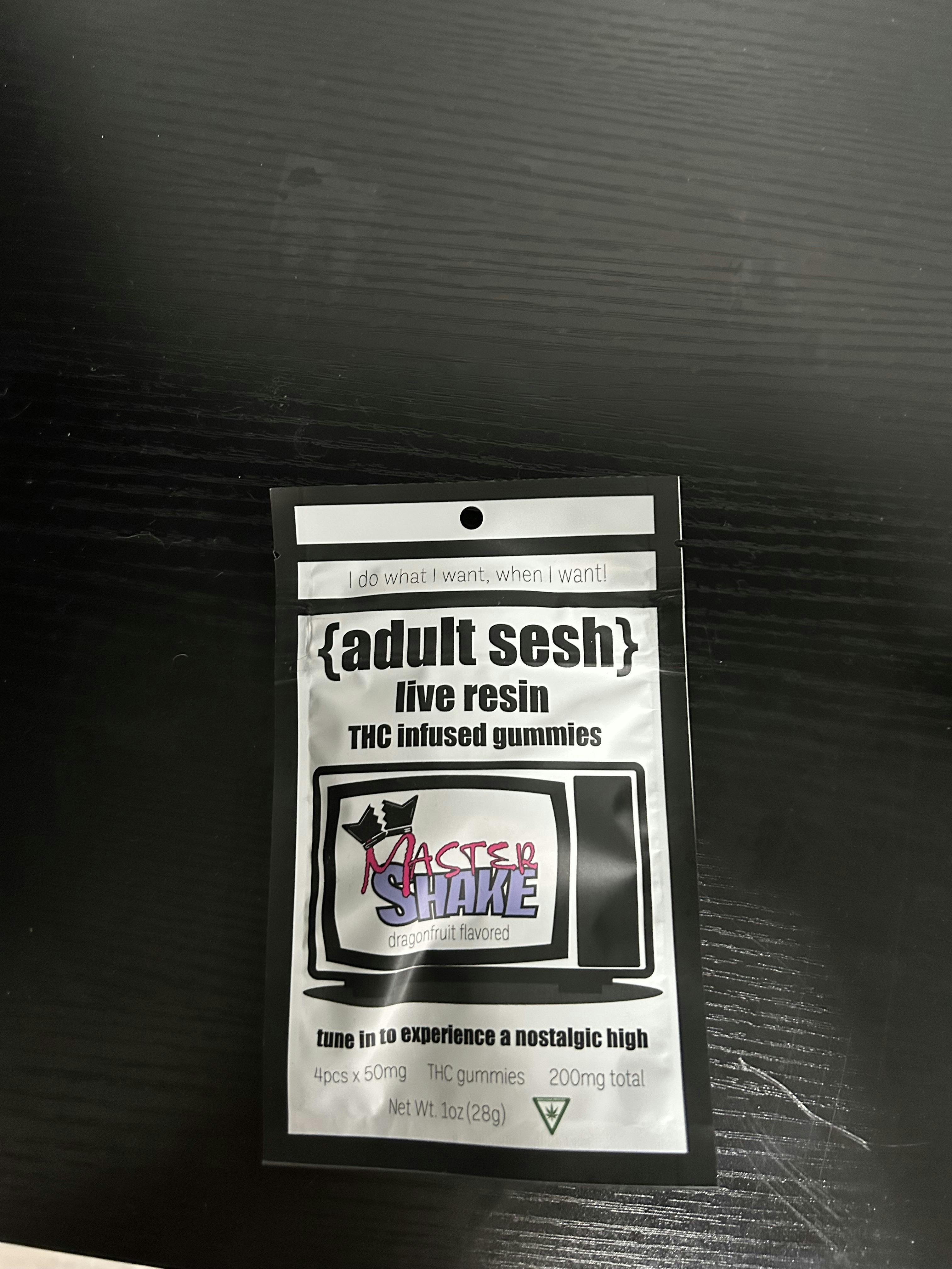Adult Sesh - Dragonfruit - 200mg Live Resin Gummies (4x50mg) at Nirvana Cannabis - Menominee
