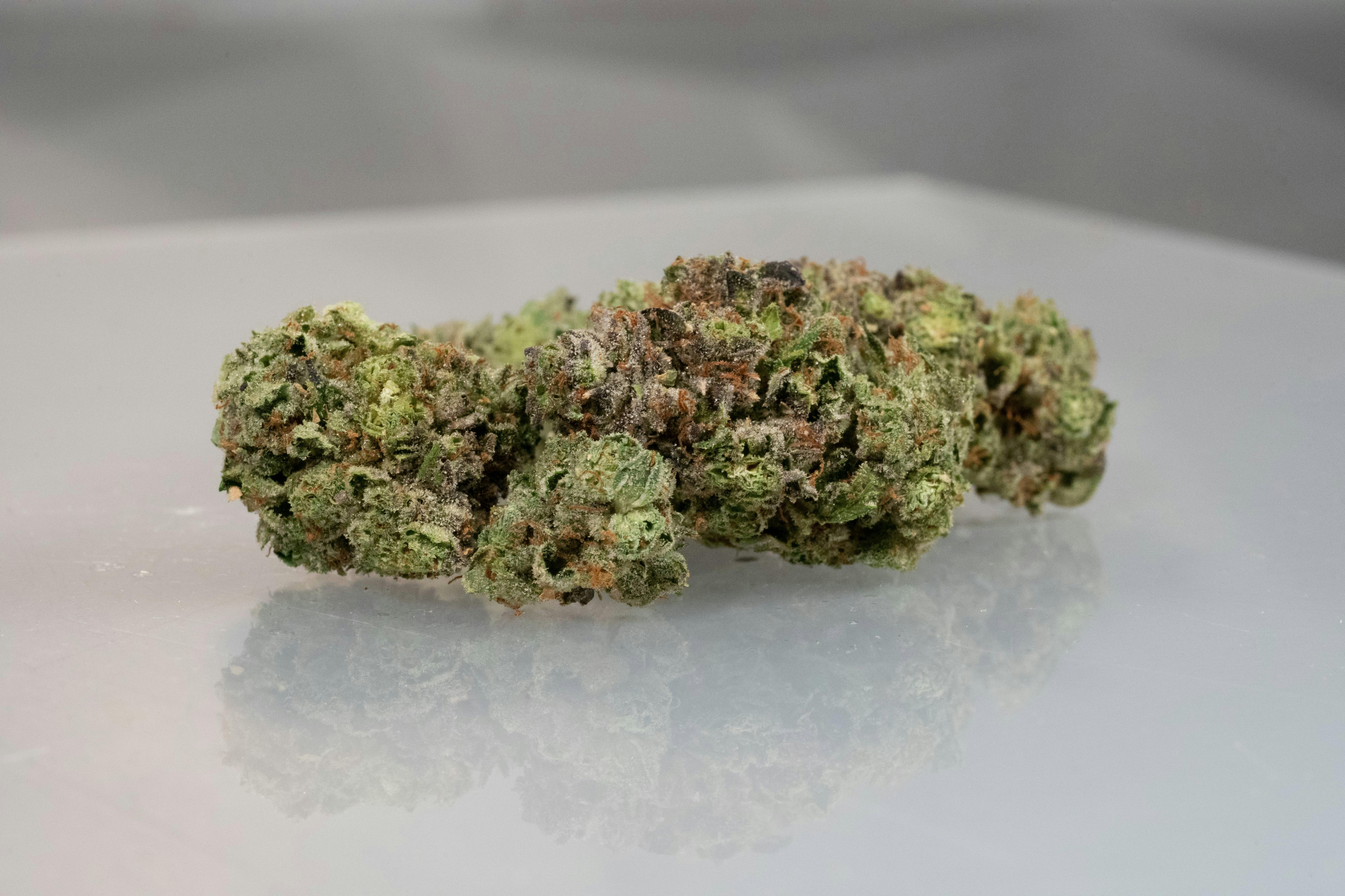 Mandarin Cookies | Flower | Top Shelf