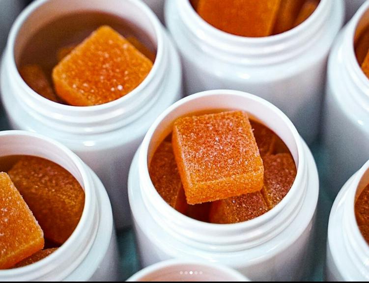 Mammoth Strawberry Punch Full Spectrum Gummies