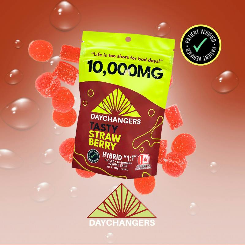 Daychangers Tasty Strawberry Gummies 1