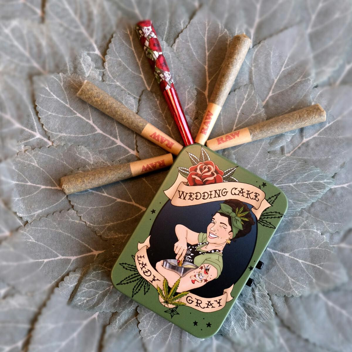 5 x .5g Wedding Cake Kief Kissed PR Tin by LADY GRAY
