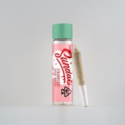 Sundae - Strawberry: Sour Diesel