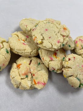 GH Labs - Cookies - Sugar Cookie W/ Sprinkles - 100 mg / 10 count bag