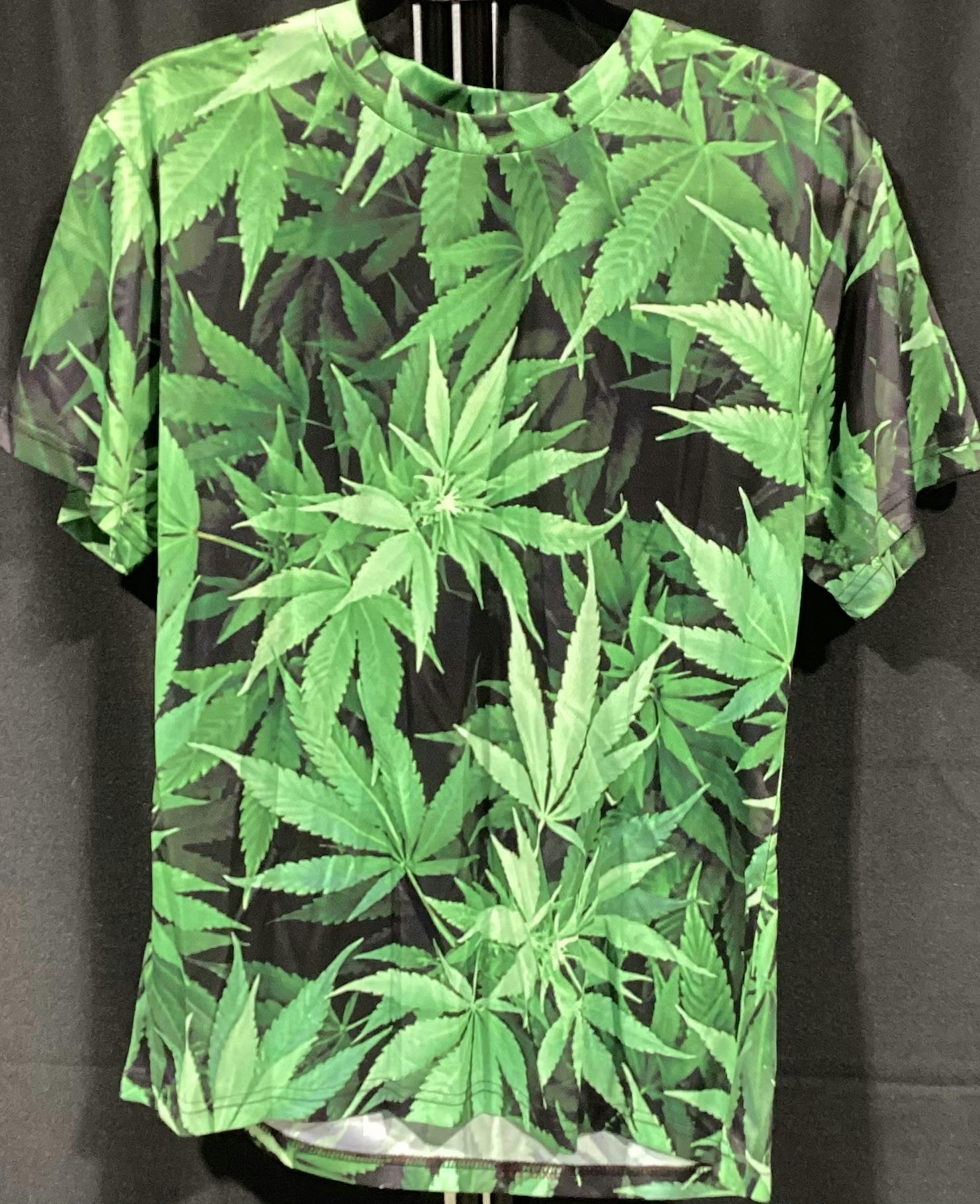 Leaf Pattern Print Men’s T Shirt Medium Green