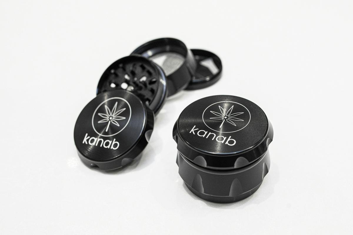 Kanab - 4-Piece Grinder - Black