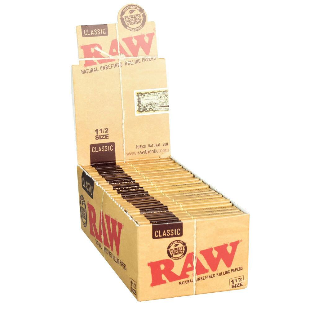 RAW Classic Rolling Papers 1 1/2"