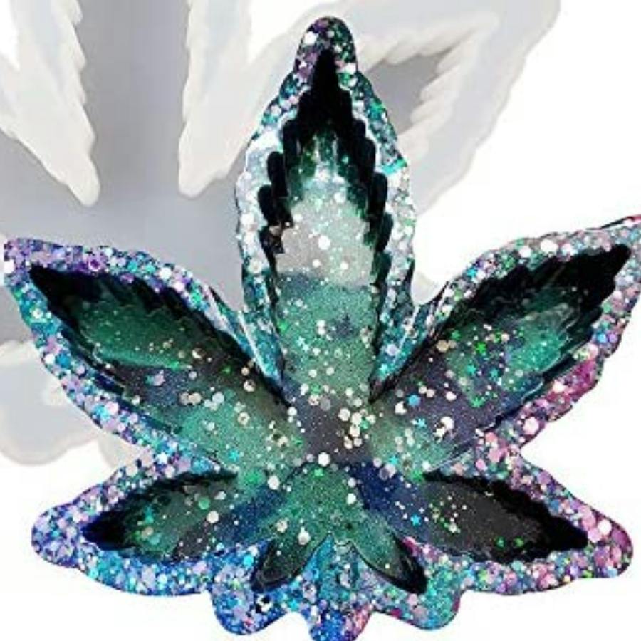 Resin Trays by Jenna