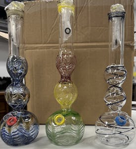 11" USA Mixed Color Bottom Water Pipe