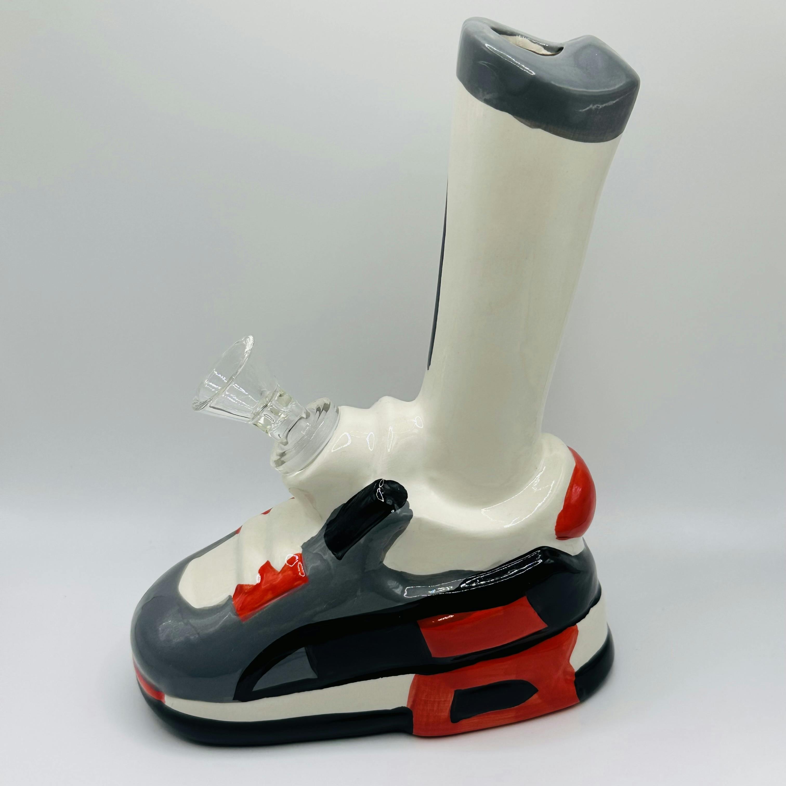 New Kicks Ceramic Water Pipe