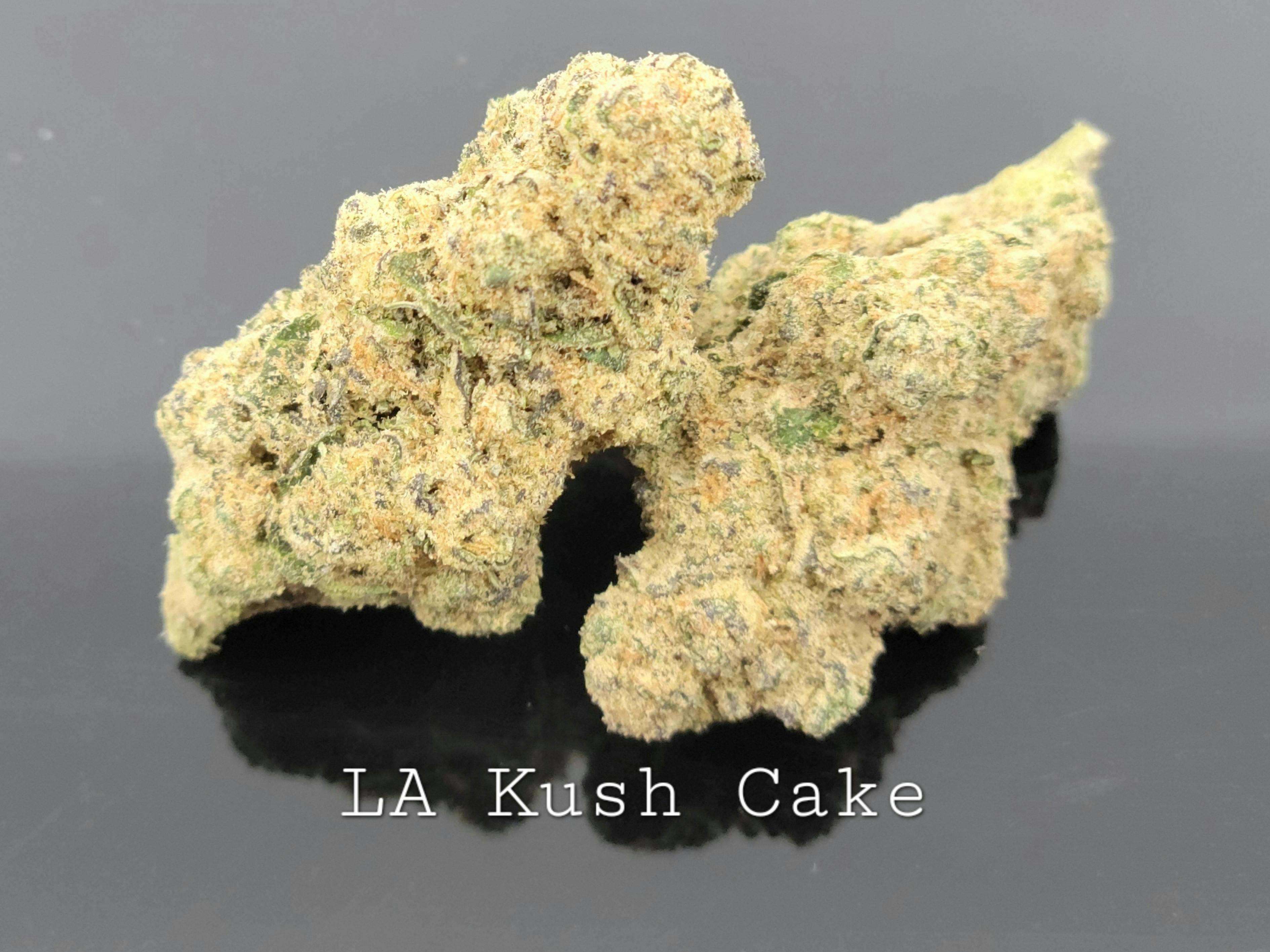 Del Mundo La Kush Cake