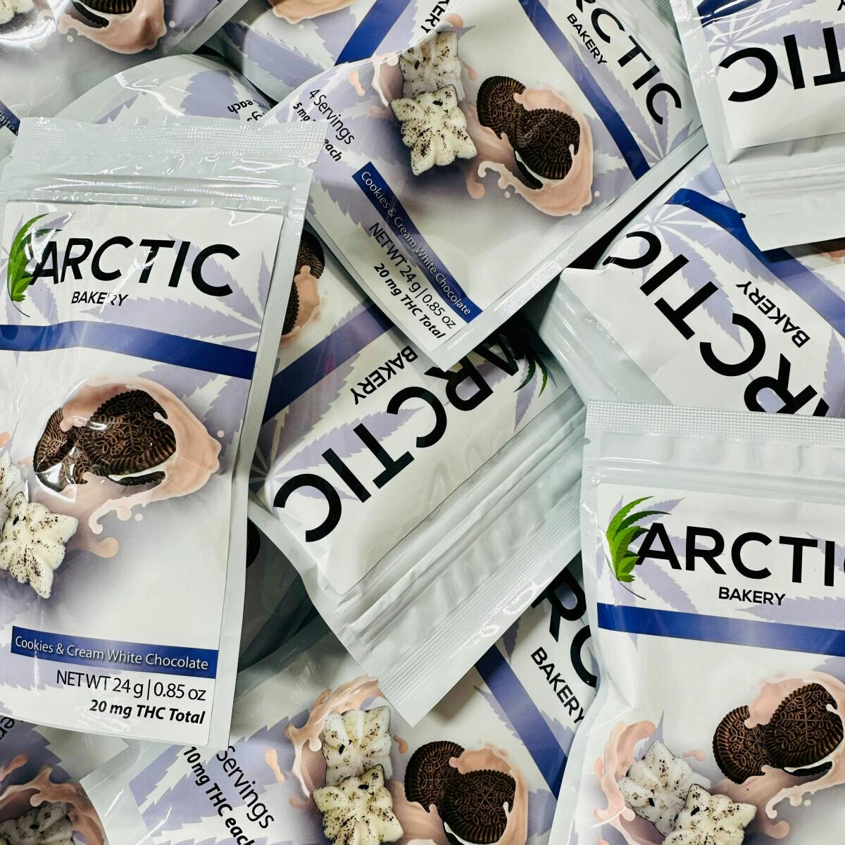 100mg Cookies & Cream White Chocolate * by ARCTIC BAKERY