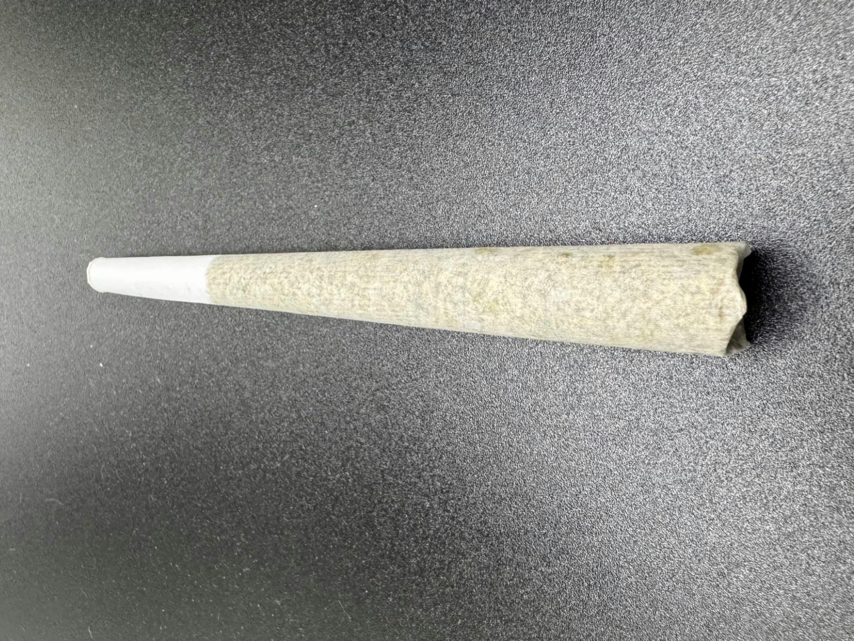 MM Diamond Infused Pre-Roll 1.5g Wedding Cake at Mountain Medicine