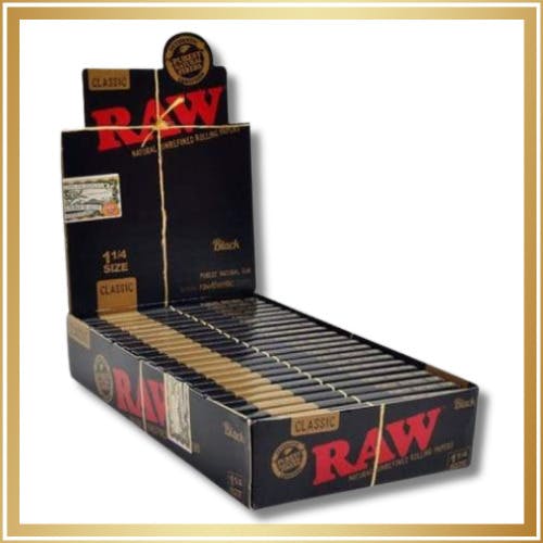 RAW - Black Classic Rolling Papers - 1 1/4 at Planet Purple Provisioning Center