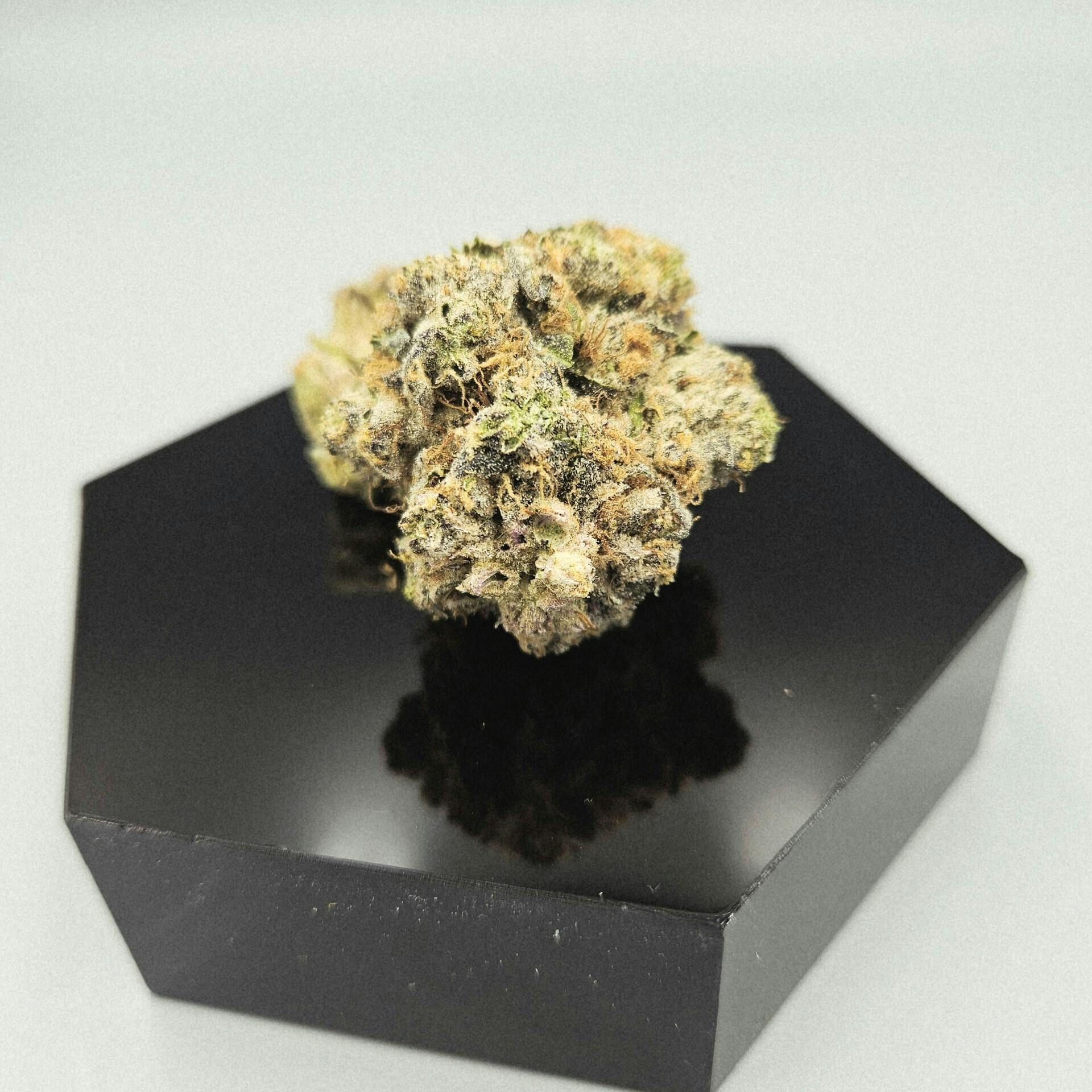 Bubba Kush | Deli Flower | 29.40% | Indica cannabis product