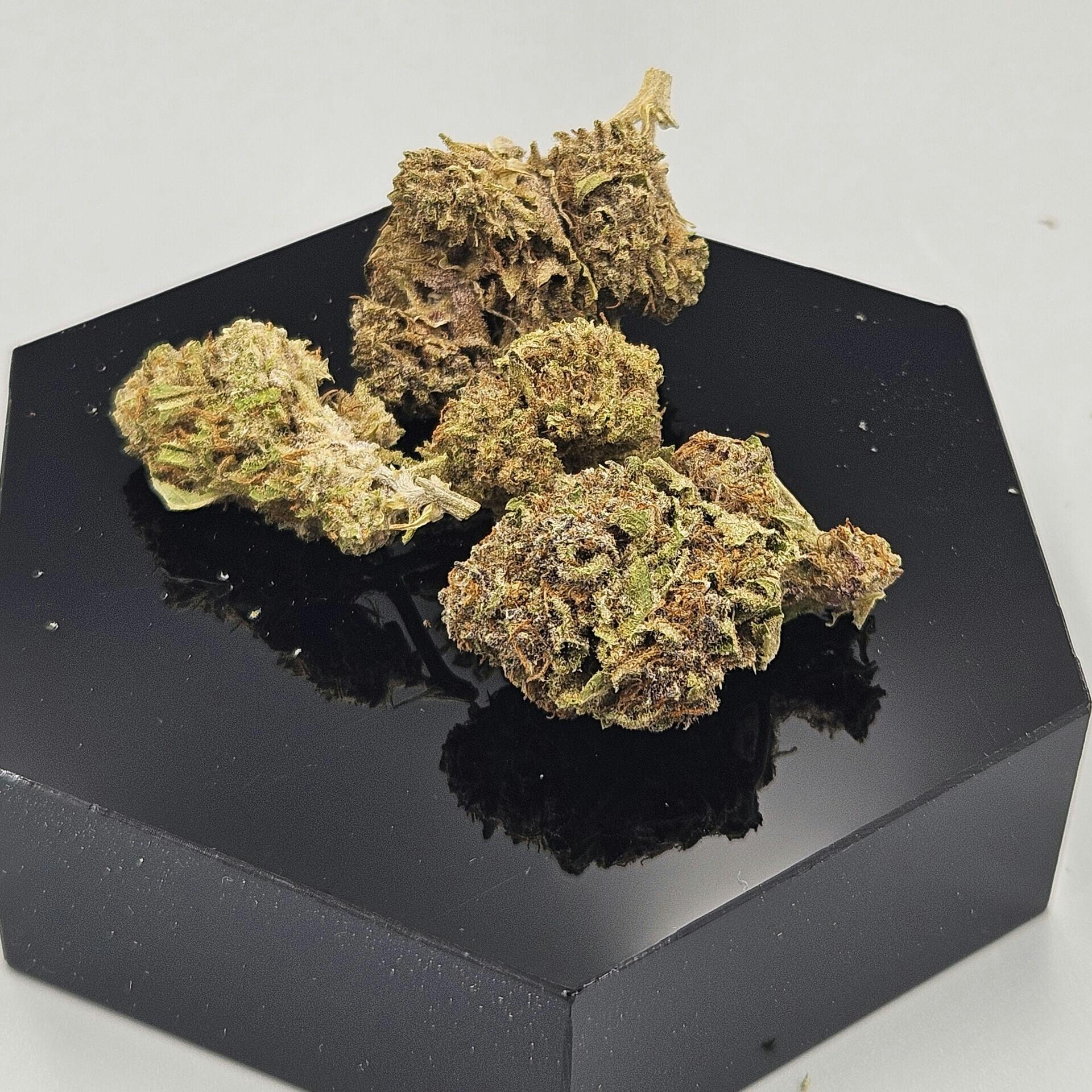 Huff | Bulk Flower | Sweet Inzanity | Hybrid | 26.28% at Planet Purple Provisioning Center