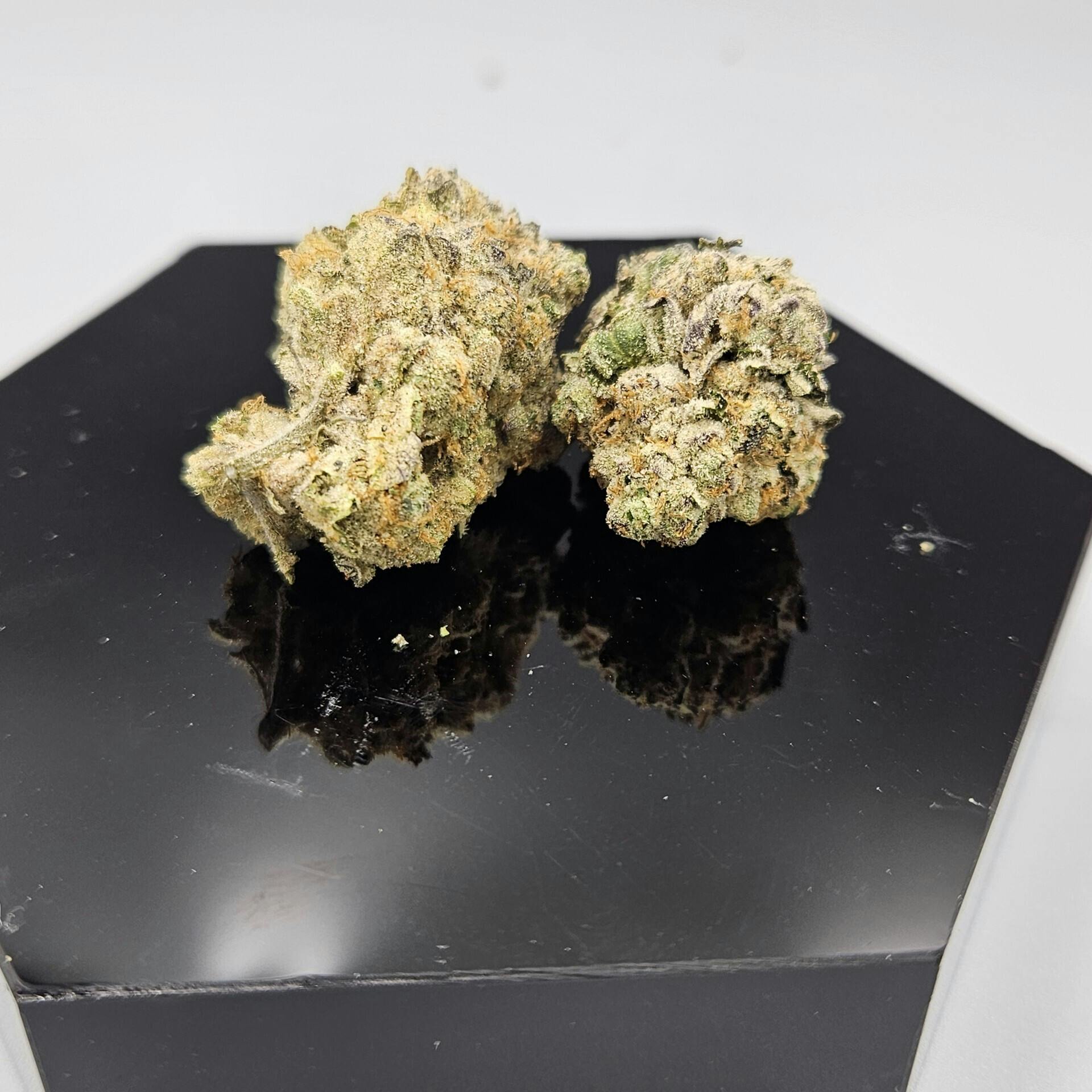 Gelato Cake | Deli Flower | 24.8% | Hybrid Indica Dominant cannabis product