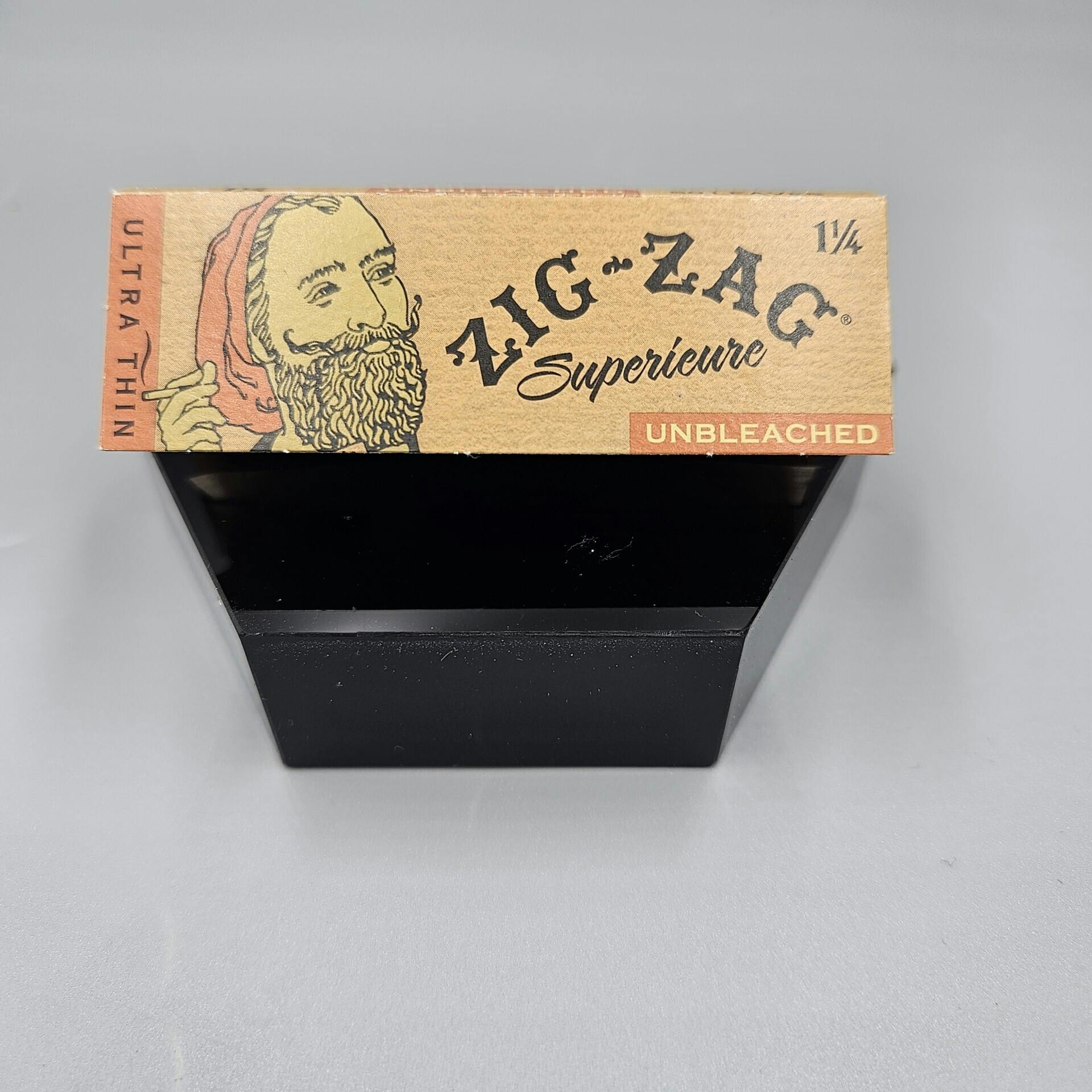 Zig-Zag 1 1/4 Unbleached papers at Planet Purple Provisioning Center