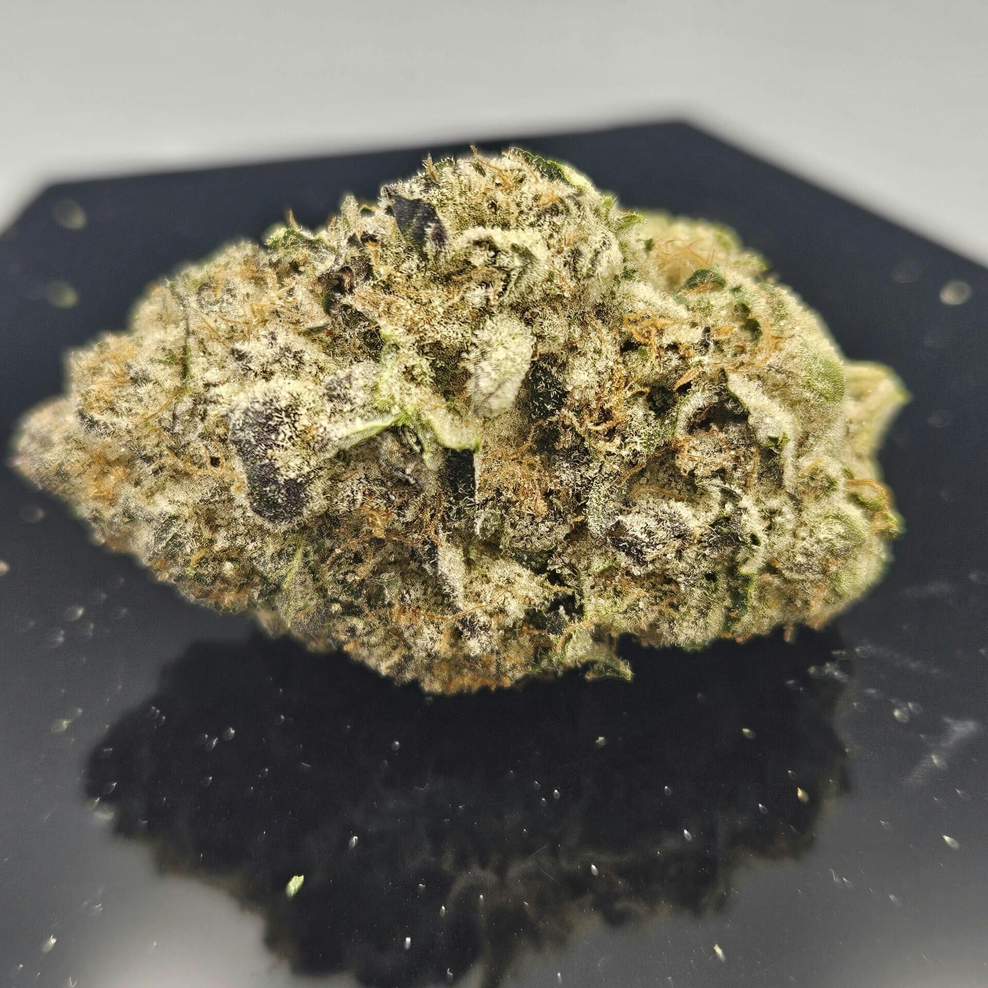 Grape Pie | Deli-Flower | 31.7% | Hybrid cannabis product