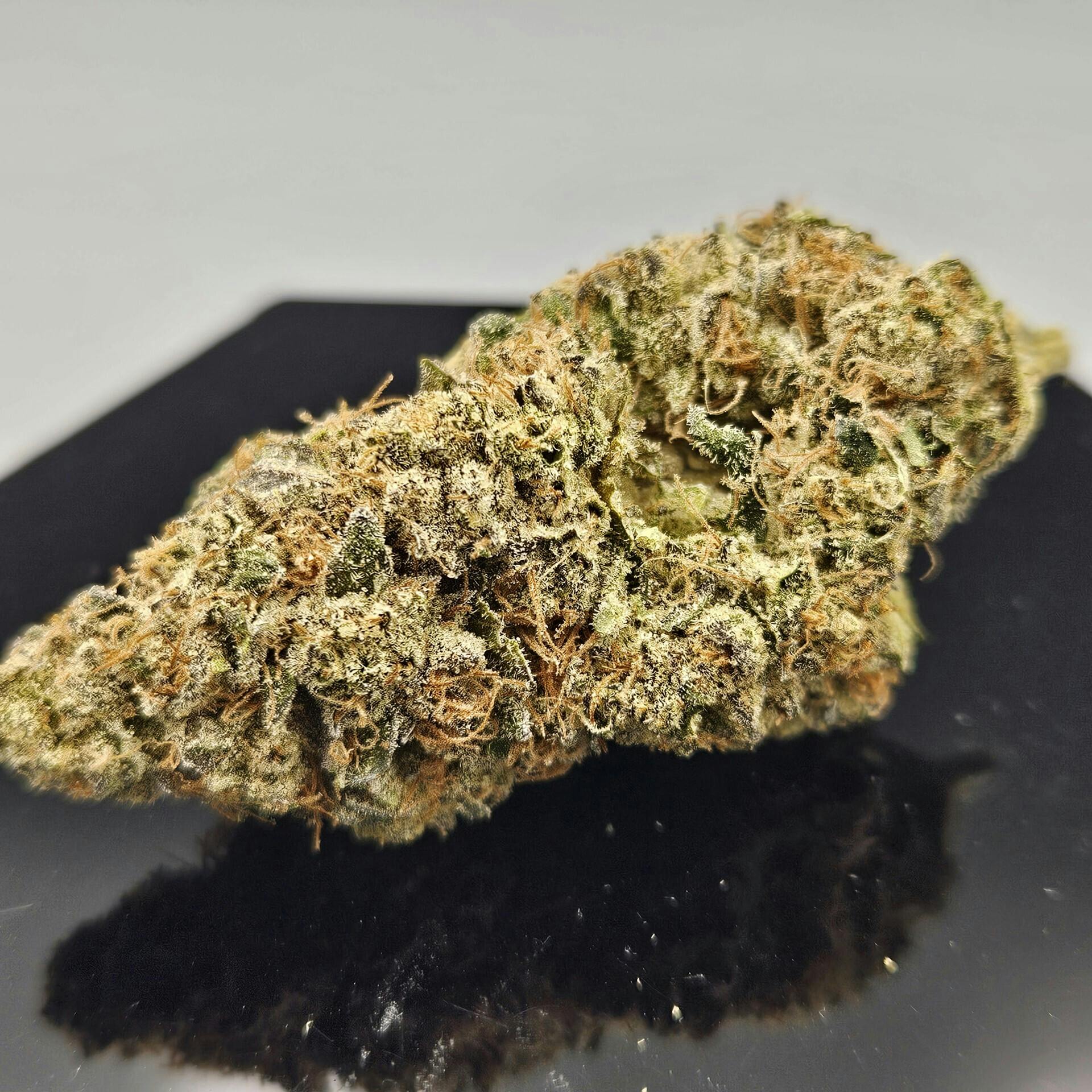 Sugar Tits | Deli Flower | 25.71 % | Hybrid/Sativa