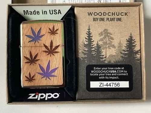 Pot Leaf Wood Zippo