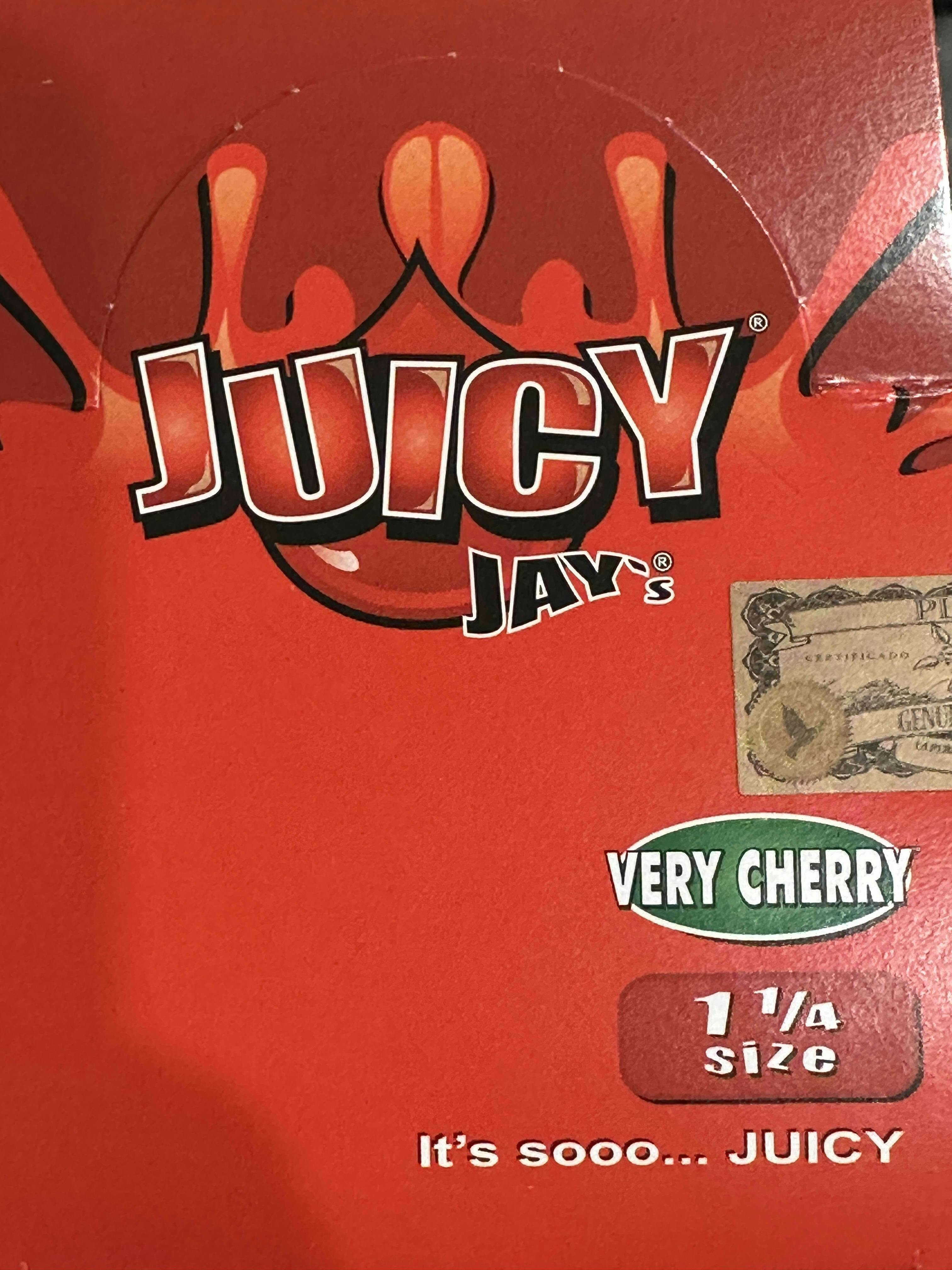 Juicy Jay's Very Cherry 1 1/4 Papers