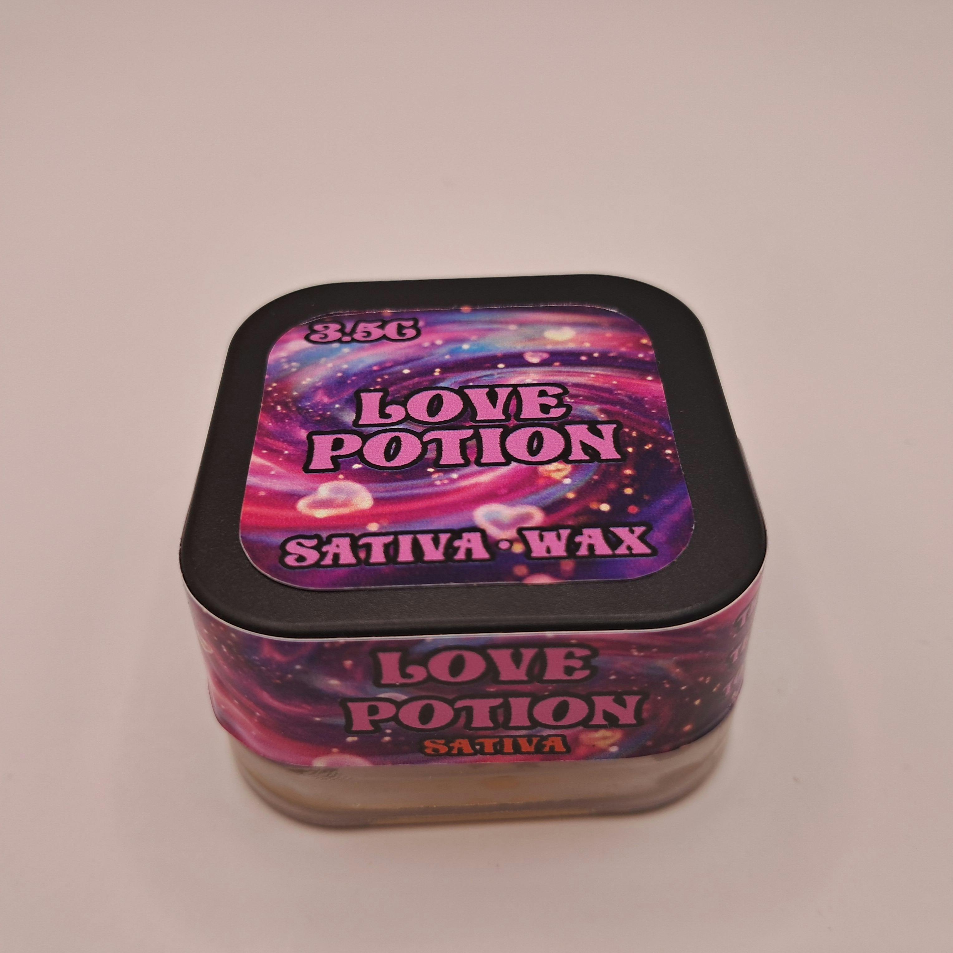 VIP | Love Potion Wax | 3.5g by VIP Concentrates