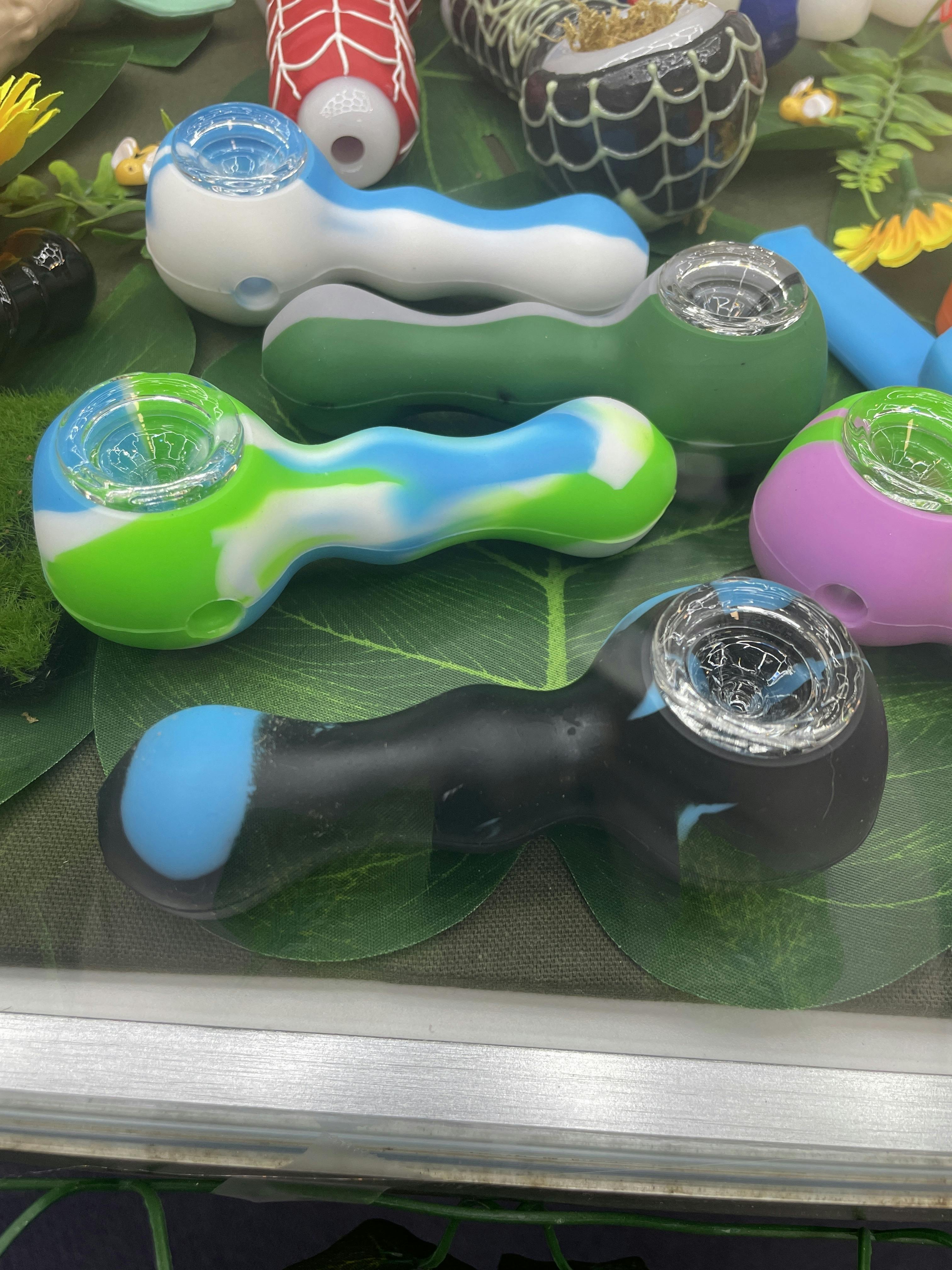 Silicone tie dye pipe