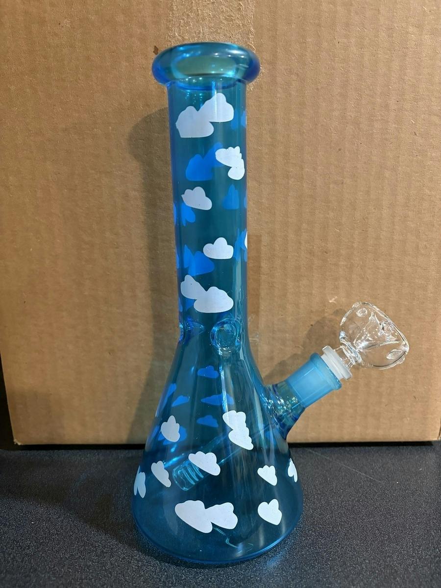 Bong with Clouds