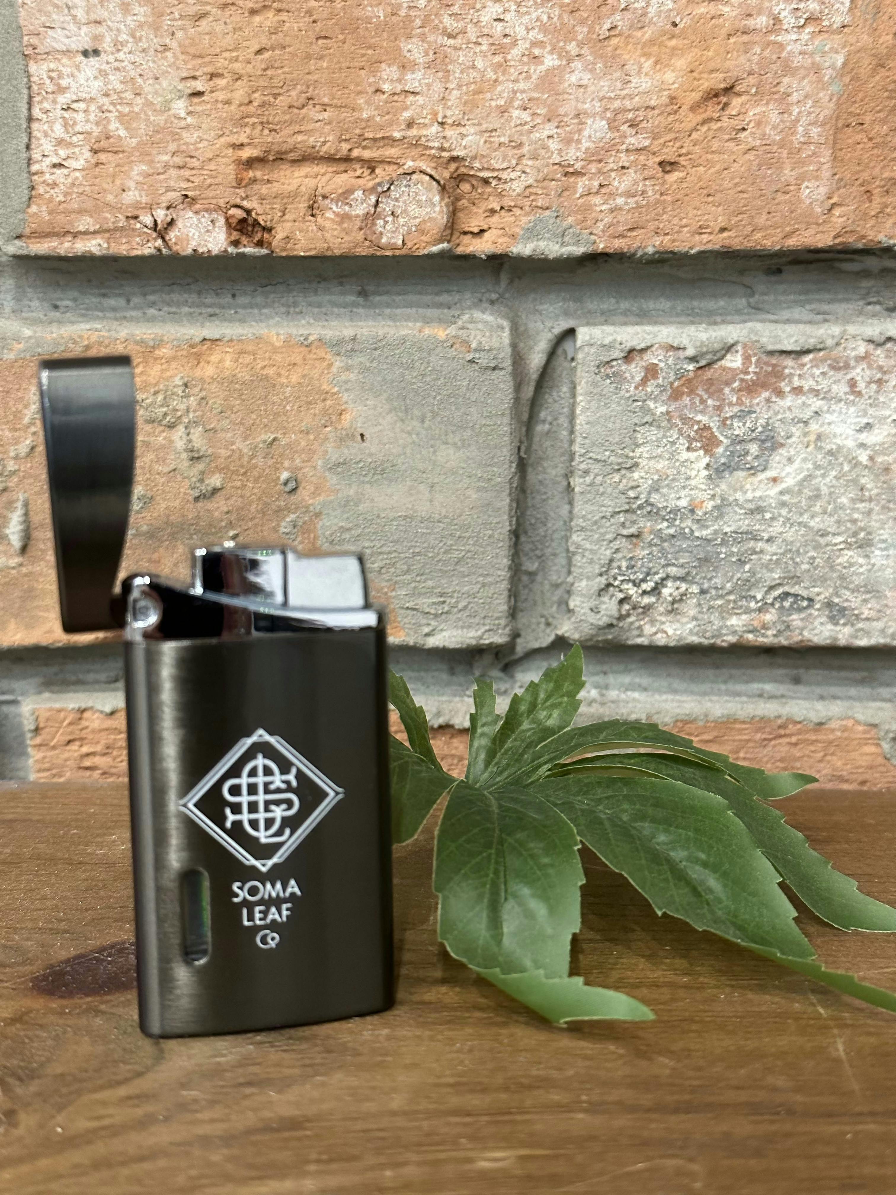 Soma Leaf Windproof Lighter - black Nickel