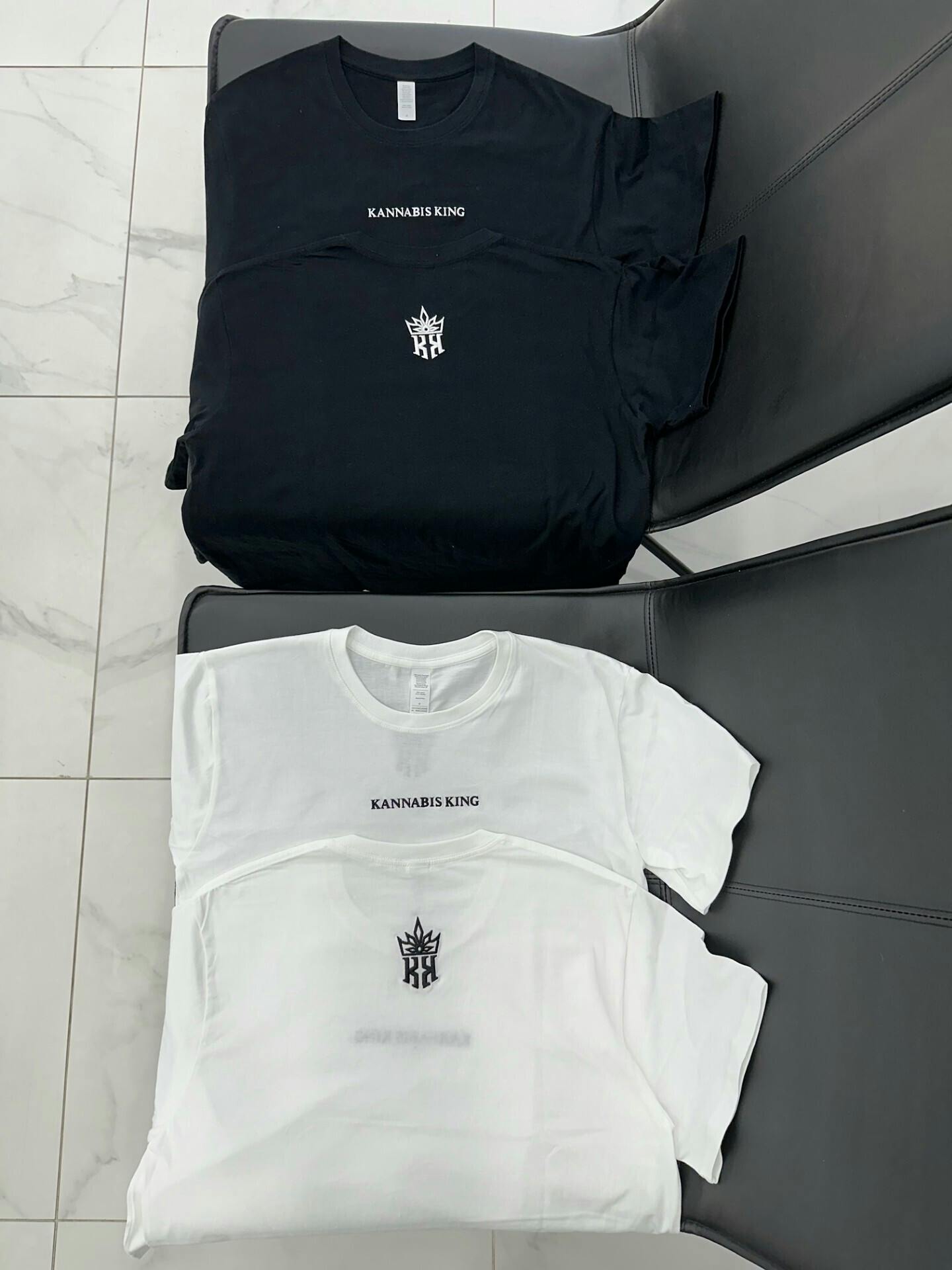 Kannabis King Standard T-Shirt