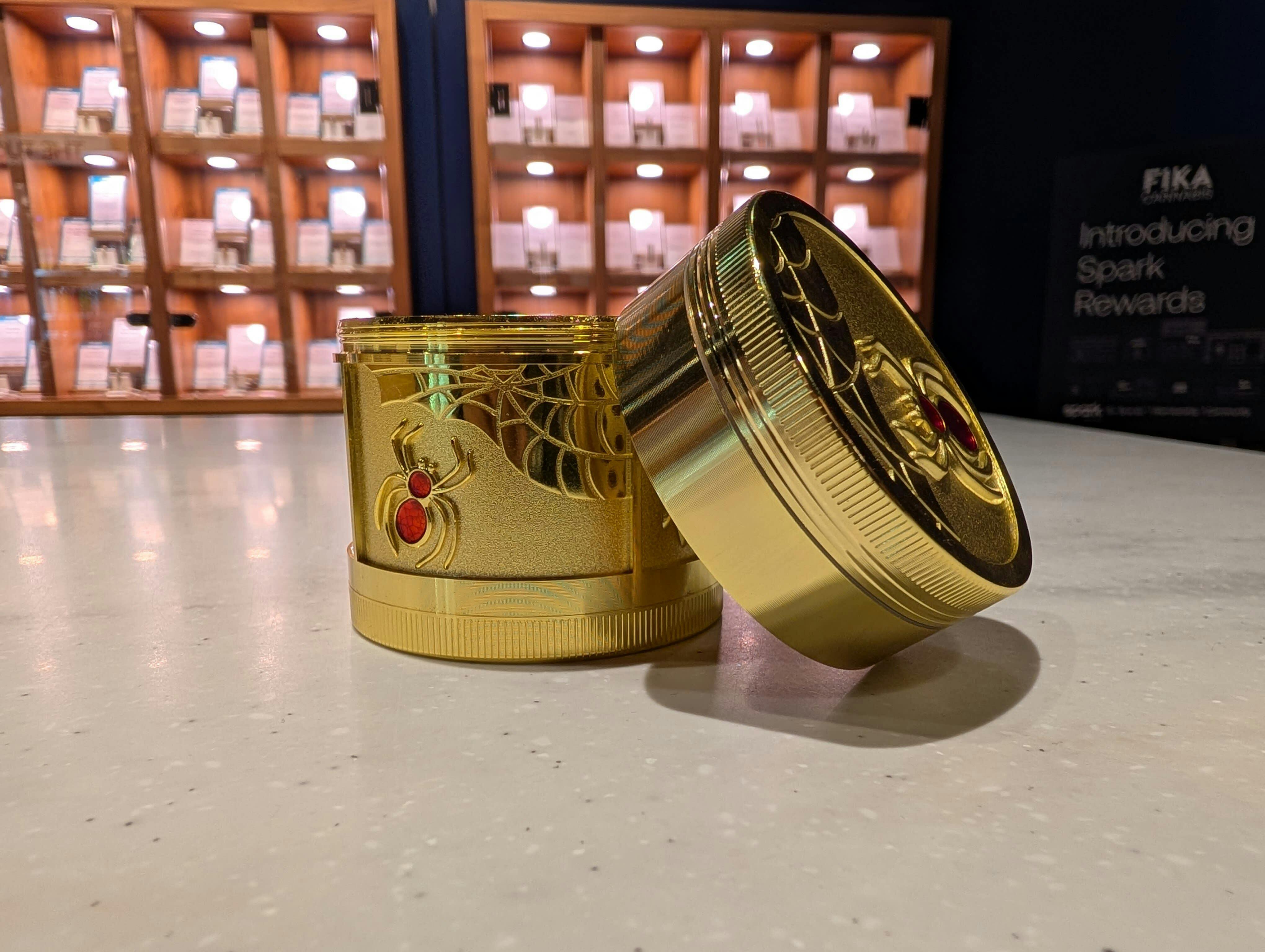 Arsenal 2.5" 4 PieceSpider Gold Rush Grinder