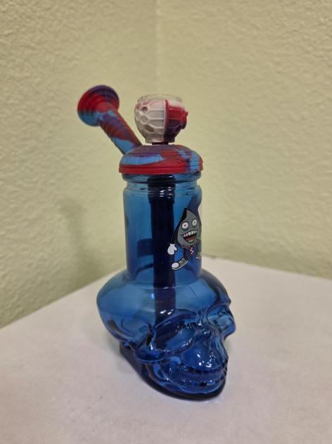 Blue Skull Bong w/Silicone Bowl