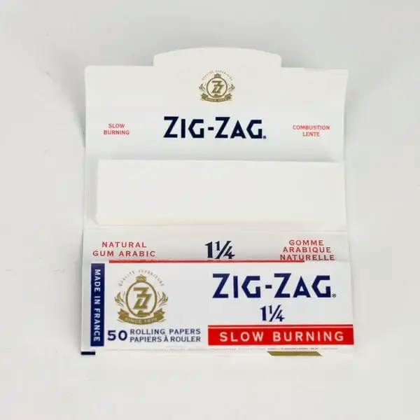 Zig Zag - White 1 1/4 Papers & Tips