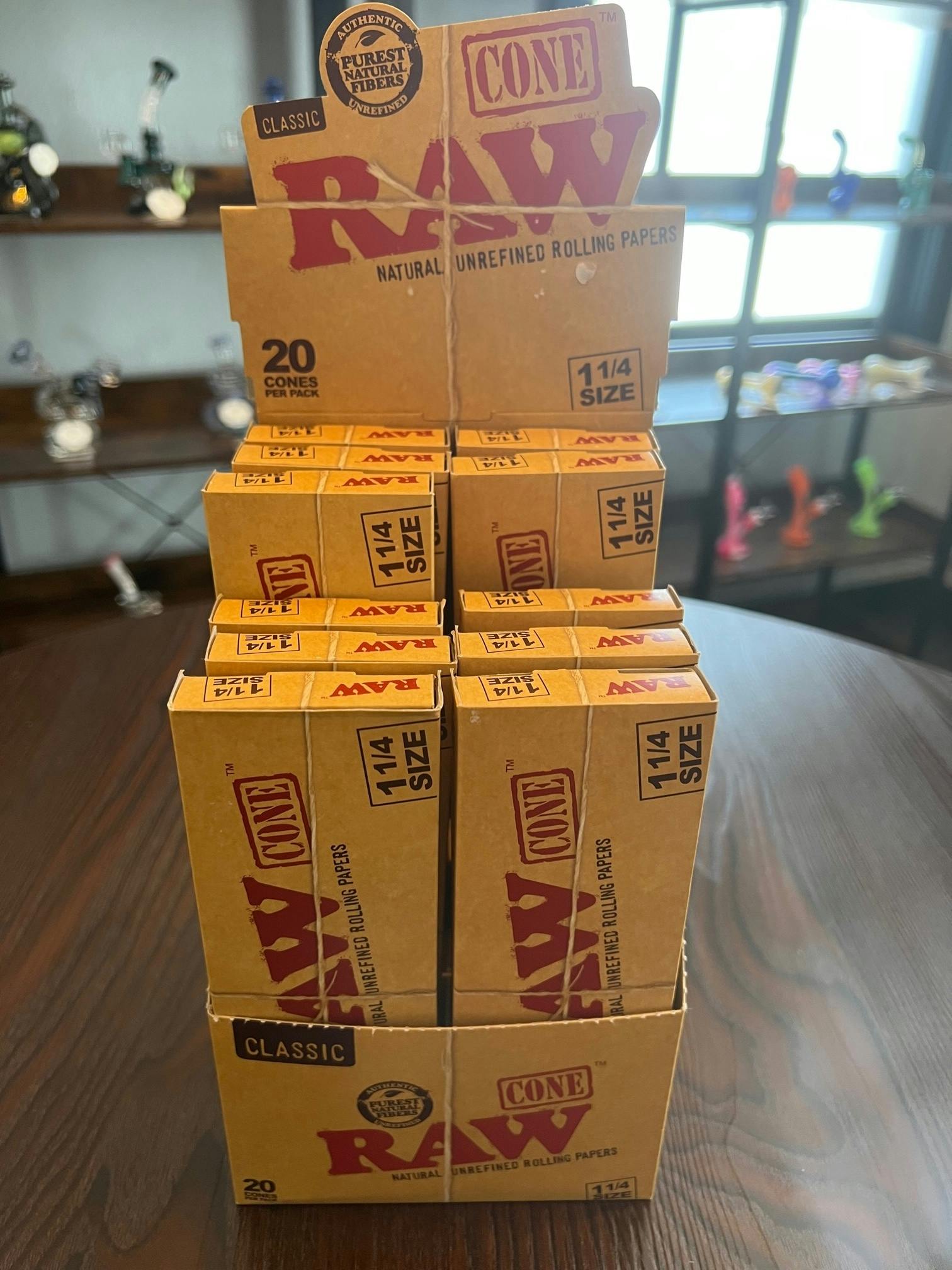 Yellowbird Wholesale-RAW Classic 1-1/4" Cones - 20ct Box