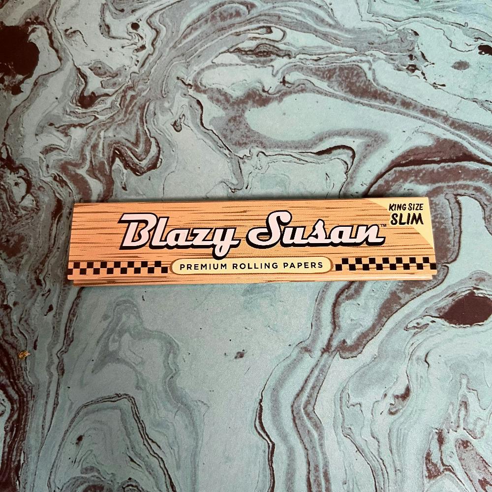 Blazy Susan King Slim-Wide Pink-Purple Rolling Papers 50ct