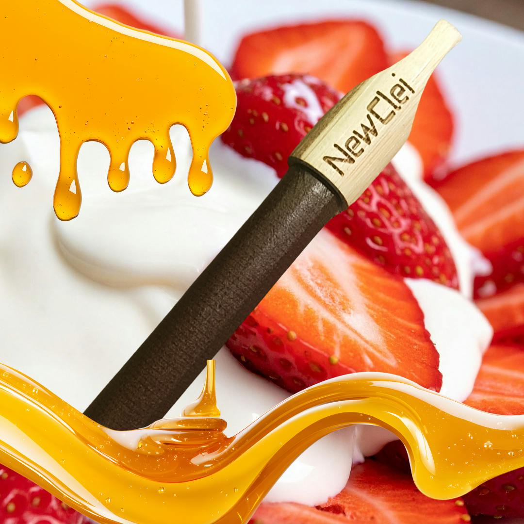 NewClei Strawberries & Cream 2.5g Solventless Cannagar with Wooden Tip