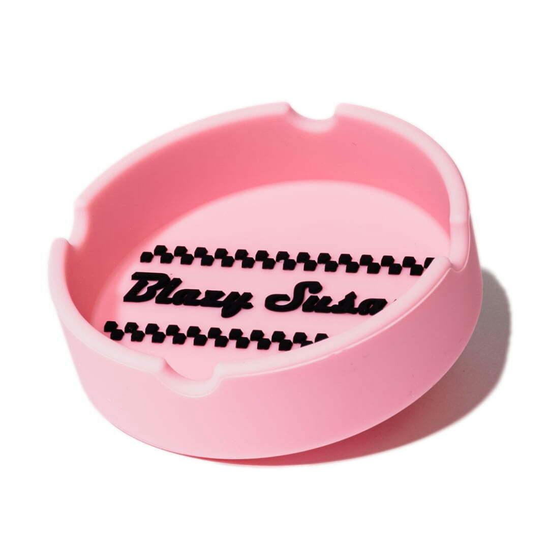 Blazy Susan - Silicone Ashtray - **PINK**