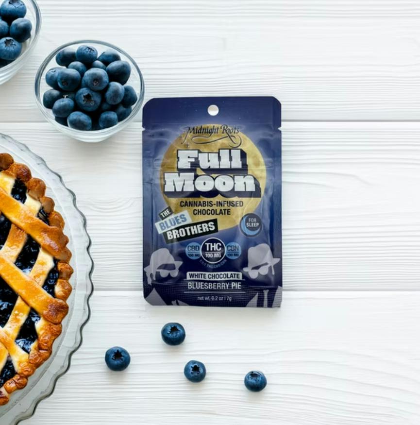 Midnight Roots - Full Moon - (100mg) - 1:1:1 THC+CBD+CBN - **WHITE CHOCOLATE BLUESBERRY PIE** (2/...