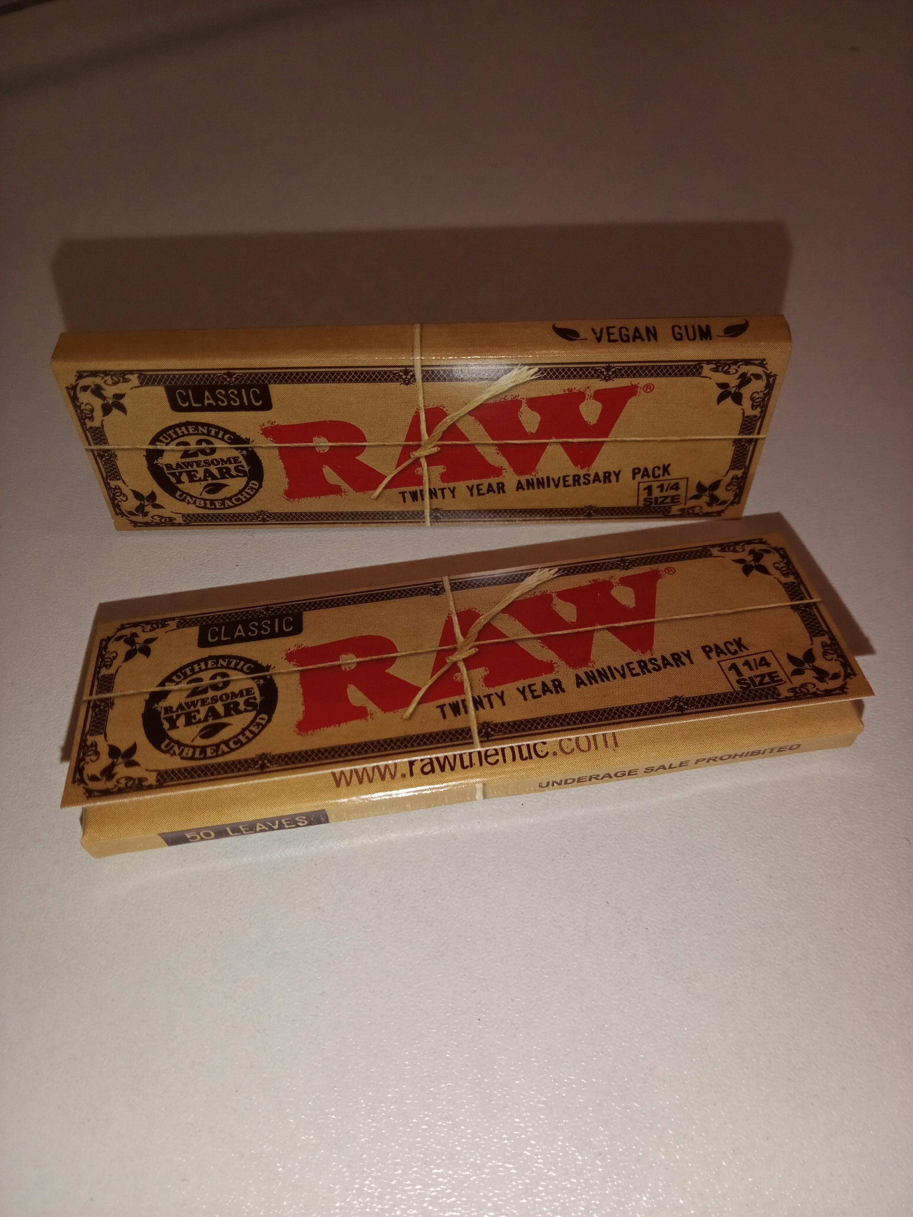 Raw Classic 1 1/4" Papers at Coast Cannabis