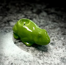 Caliculture | Wacky Bowlz Frog Pipe